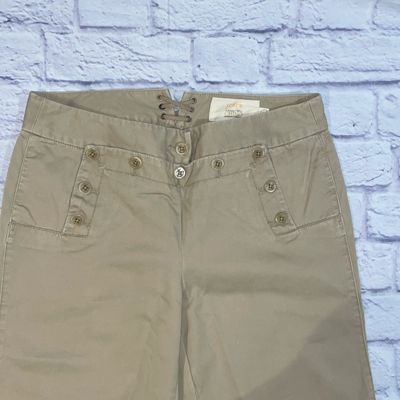 J Crew Classic Twill Chino (Broken In). Size 8 - Picture 3 of 5